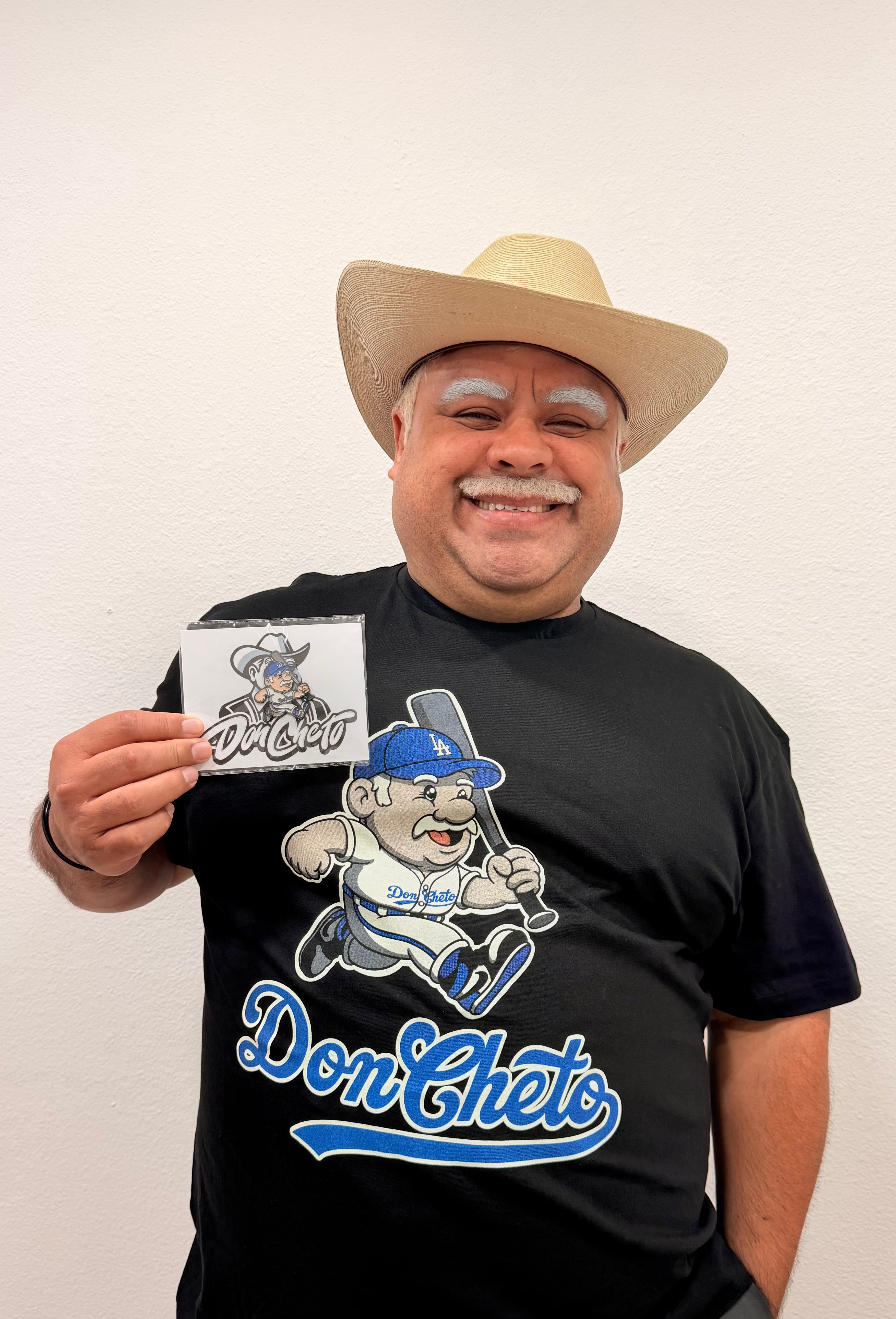 Don Cheto doyer negra con pin!